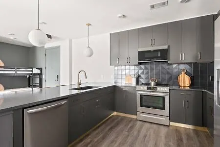 Stunning Sobro Suite - 3 Bedrooms Downtown Brand New Nashville Apartment